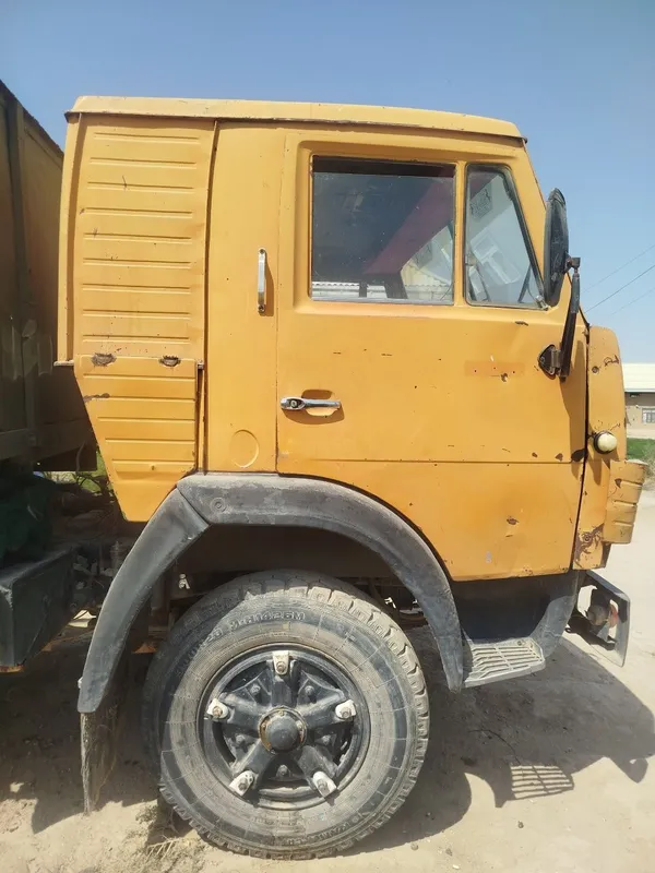 Kamaz sotiladi 1991-yil xolati yaxshi 3