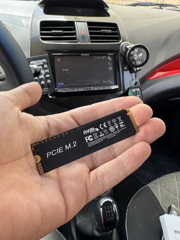 NVMe M.2 4TB ssd sotiladi 3 NVMe M.2 4TB ssd sotiladi 3