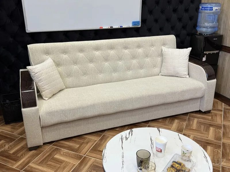 Divan raskladnoy, sundukli, devan ofisniy krovat boʻladi 1 Divan raskladnoy, sundukli, devan ofisniy krovat boʻladi 1