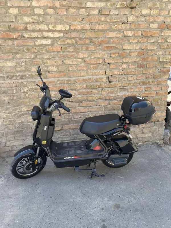 drongi skuter sotiladi holati tiniq aybi yi 40+ km yuradi polni shumka 3 drongi skuter sotiladi holati tiniq aybi yi 40+ km yuradi polni shumka 3