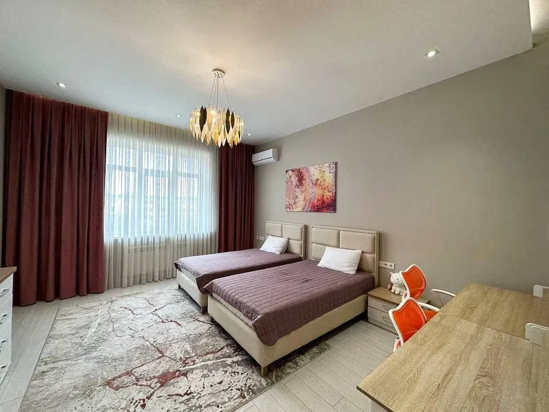 Продаётся 4-комнатная квартира, 182 м², 7/7, Мирабадский район 7