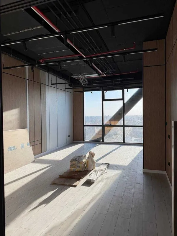 Пирамит Тавер офис аренда срочно 40 м2 15 этаж Яккасарай — фото 1