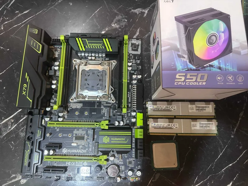 Huananzhi X79 + 2696v2 с 128 гб озу