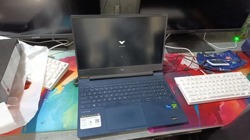 Noutbuk Victus Gaming I5 13400 RTX 3050 6GB — фото 1