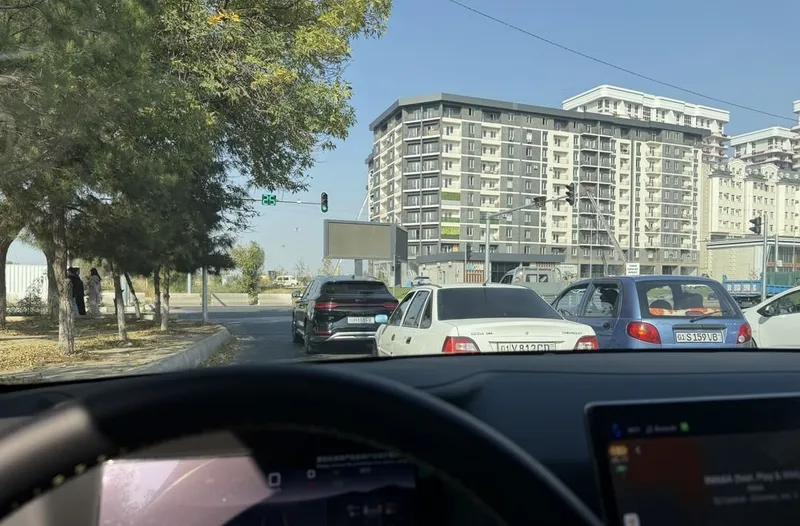 Kvartira sotiladi 38.3 kv 3 etajda 10 etajli uy Mavsum yengi qurilgan 3