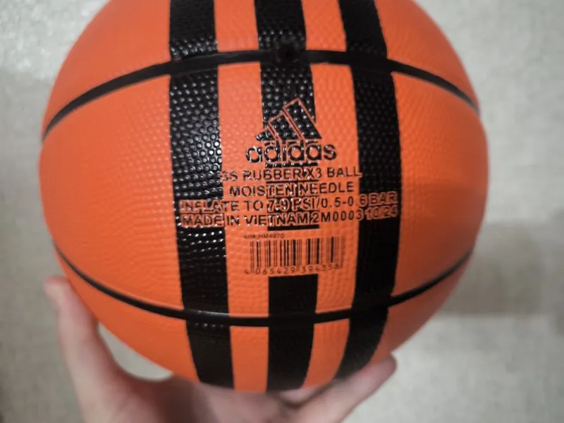 Оригинальный баскетбольный мяч Adidas 2 Оригинальный баскетбольный мяч Adidas 2