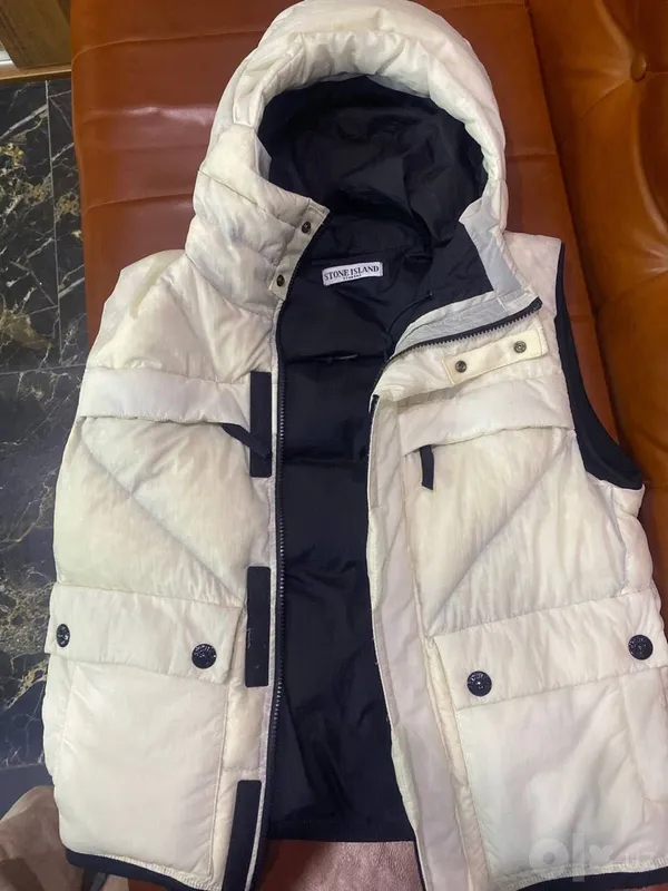 Opaque Nylon Tela liniyasidagi original Stone Island sotiladi 1 Opaque Nylon Tela liniyasidagi original Stone Island sotiladi 1