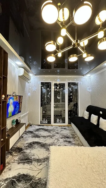 Срочно продаётся квартира с авторским ремонтом и гардеробной.. — фото 1