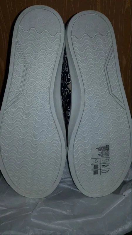 H&M sliponlar, 38-o‘lcham (24 sm) 6 H&M sliponlar, 38-o‘lcham (24 sm) 6