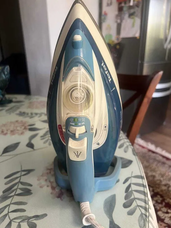 Утюг Tefal в хорошем состоянии