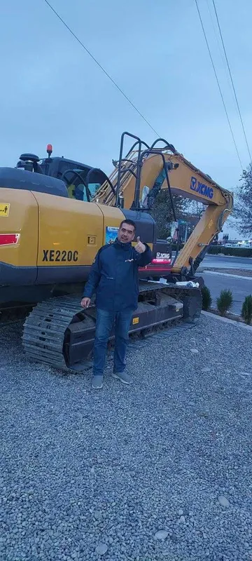 НА складе! Экскаватор ГУСЕНИЧНЫЙ XCMG XE220C 1,2куб — фото 1 НА складе! Экскаватор ГУСЕНИЧНЫЙ XCMG XE220C 1,2куб — фото 1
