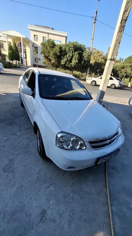 Продается Chevrolet Lacetti 2-позиция 2