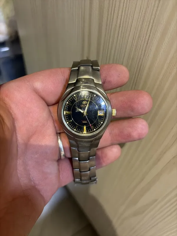 Продам оригинальные , водонепроницаемые часы ORIENT