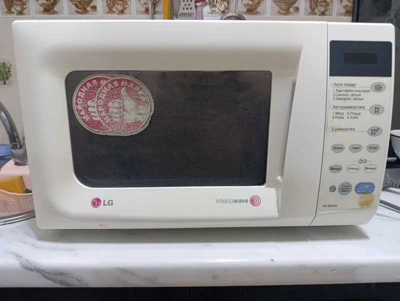 LG микроволновая печь 2 LG микроволновая печь 2