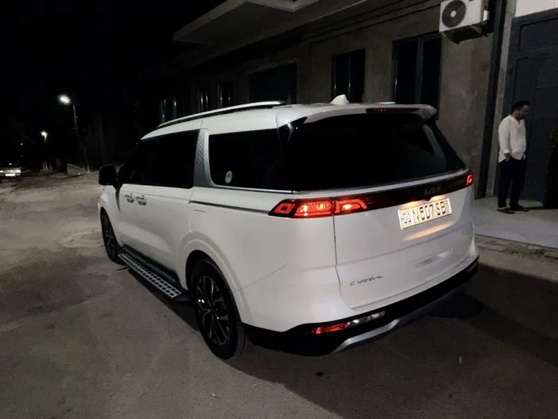 Kia Carneval 2022 yil Restayling 6 Kia Carneval 2022 yil Restayling 6