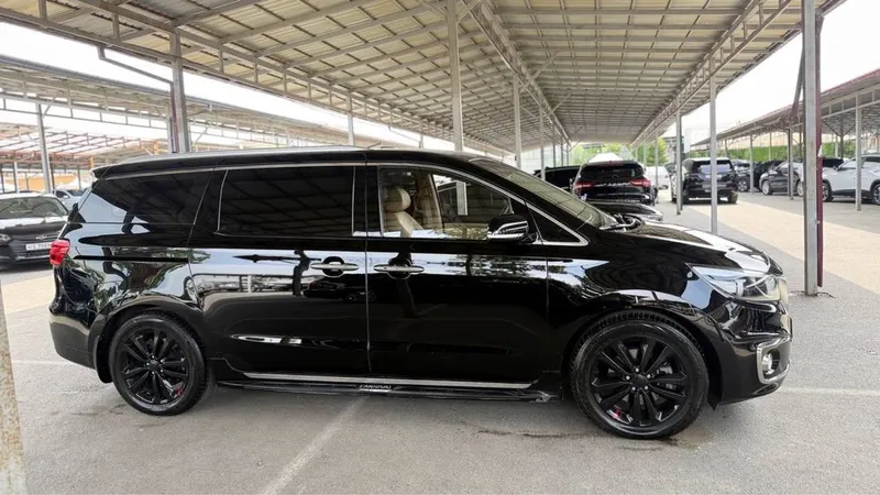 KIA carnival Full — фото 9
