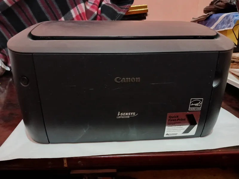 Принтер Canon. чёрно-белый 1
