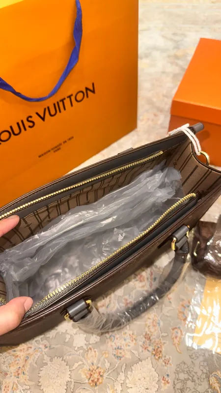 Louis Vuitton sumkasi 2 Louis Vuitton sumkasi 2