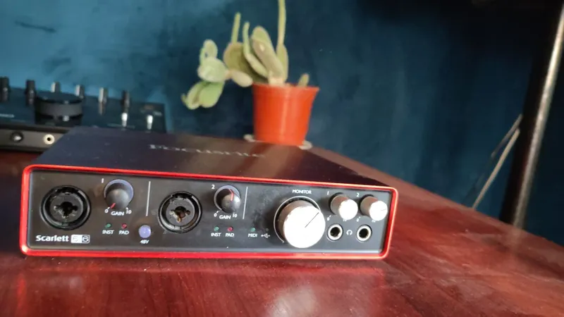Kompyuter MAC va focusrite