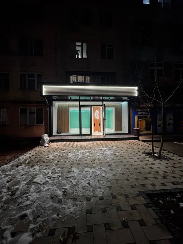 Чиланзар 20 Квартал 1-Линя Продается Нежилой