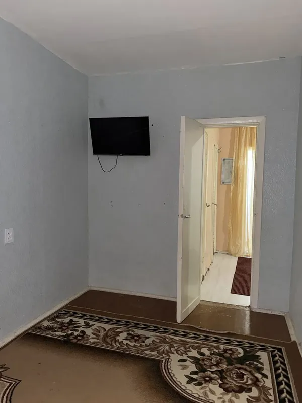 Сдаём в аренду 2-комнатную, 1 этаж 4 Сдаём в аренду 2-комнатную, 1 этаж 4