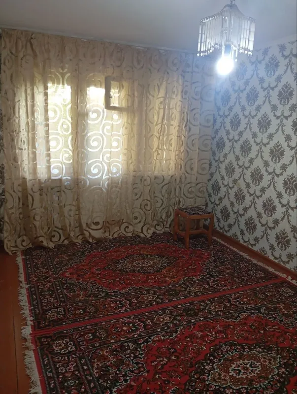 Чирчик шахар Октябр ривож 1-хонали 4-этаж Квартира ижарага берилади 2