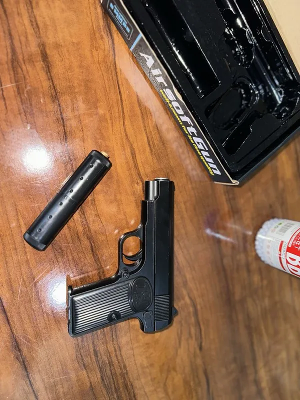 Pistolet 250 ming sum 2 Pistolet 250 ming sum 2