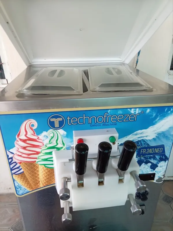 Marojni aparat freezer sotiladi 4 Marojni aparat freezer sotiladi 4