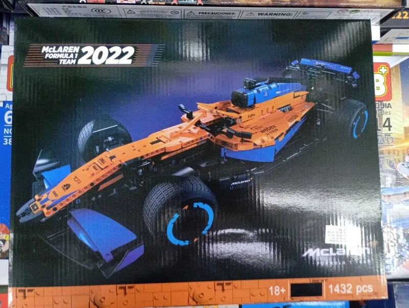 LEGO Technic 42141 McLaren Formula 1 Race Car 1