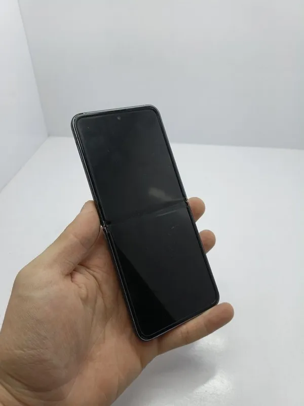 Samsung Z flip 3 5G — фото 1