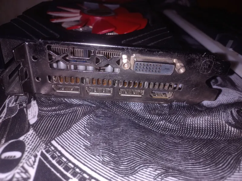 Видеокарта RX 570 4 ГБ 3