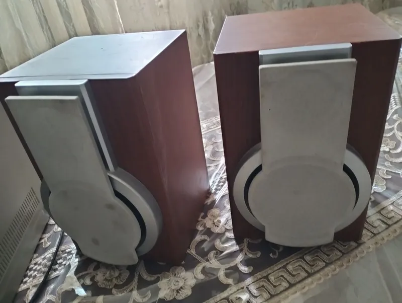 Retro kassetali magnitafon va kolonklar sotaman 5 Retro kassetali magnitafon va kolonklar sotaman 5