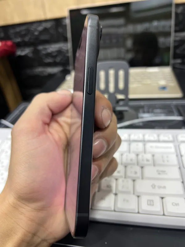 Iphone 15 100%/128GB 4 Iphone 15 100%/128GB 4