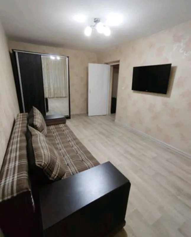 Аренда квартиры в центре 1/5/5 м Максим горький — фото 1