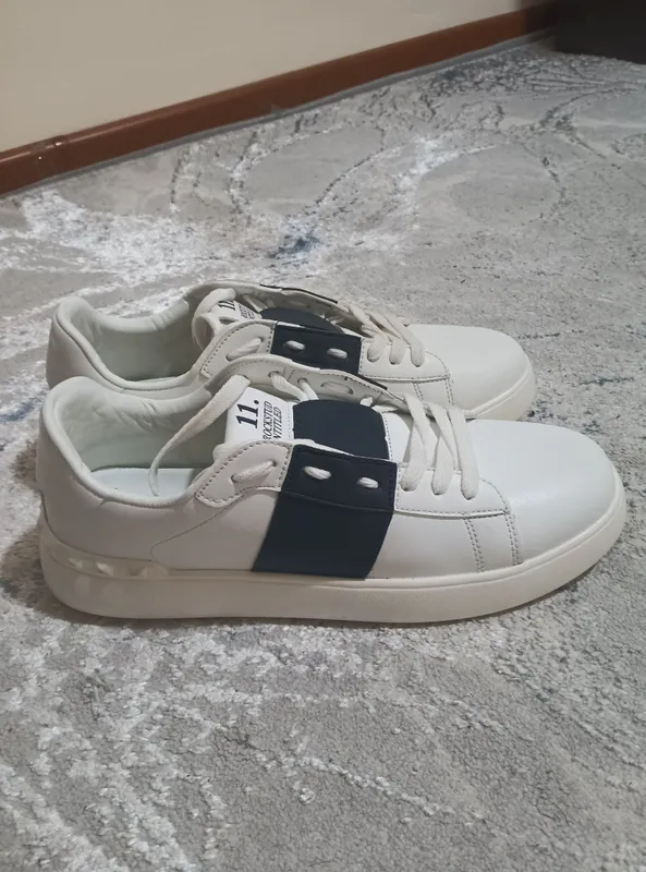 Valentino oyoq kiyimi 43 razmerli