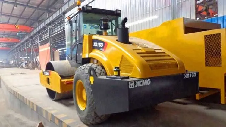 XCMG XS163J механический одновальцовый каток 16 тоник — фото 7