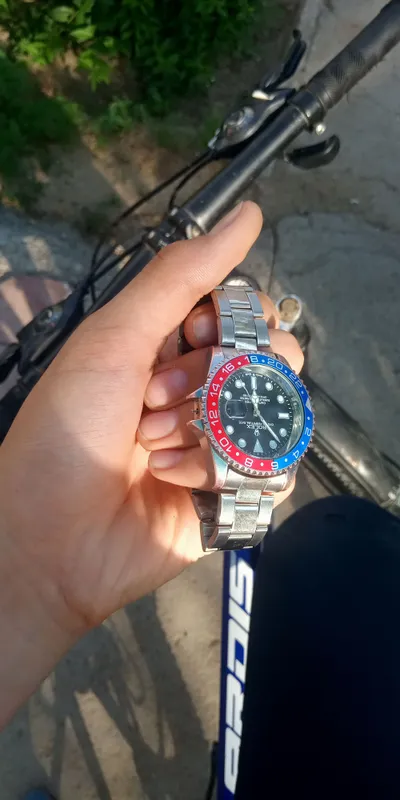 Часы Rolex (подделка)