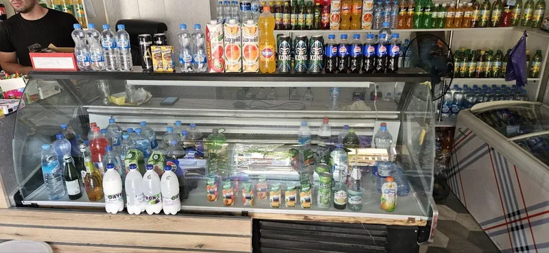 Витрина Холодильник сотилади узунлиги 2 метр холати зур