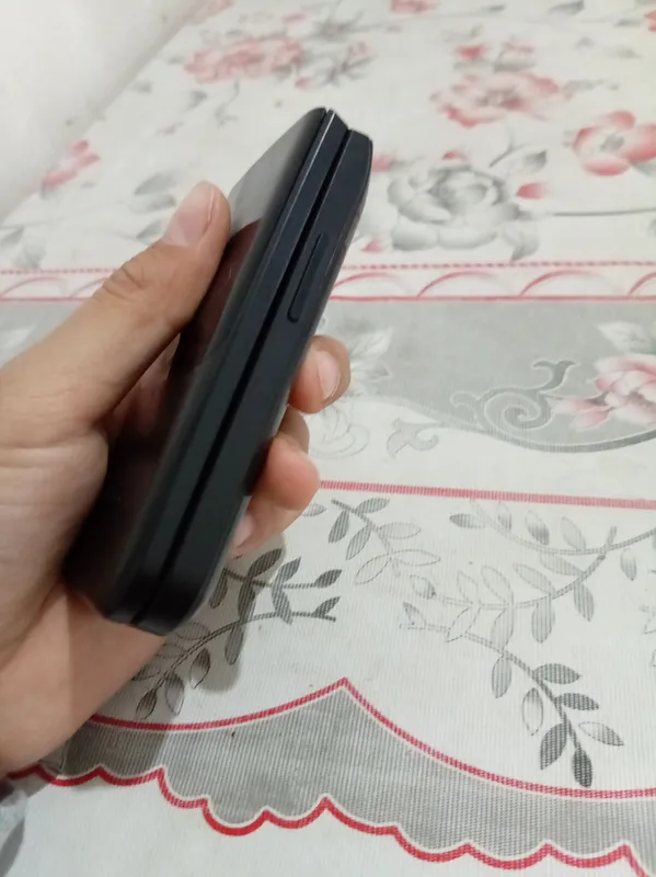 Кнопочный телефон NOKIA 2720 FLIP 4 Кнопочный телефон NOKIA 2720 FLIP 4