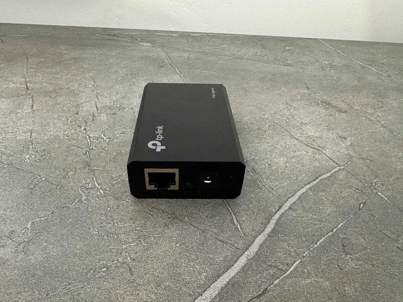 TP-Link POE150S PoE Injector 2 TP-Link POE150S PoE Injector 2