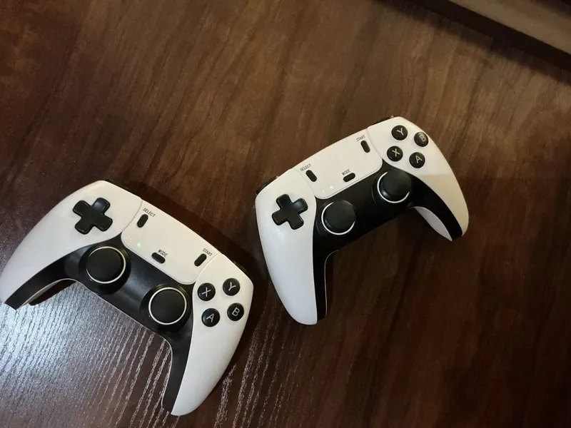 Срочно продаю ретро игровую консоль Game Stick pro(ultra hd) 4 Срочно продаю ретро игровую консоль Game Stick pro(ultra hd) 4