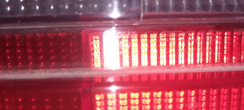 Merc stop chap taraf w124 niki