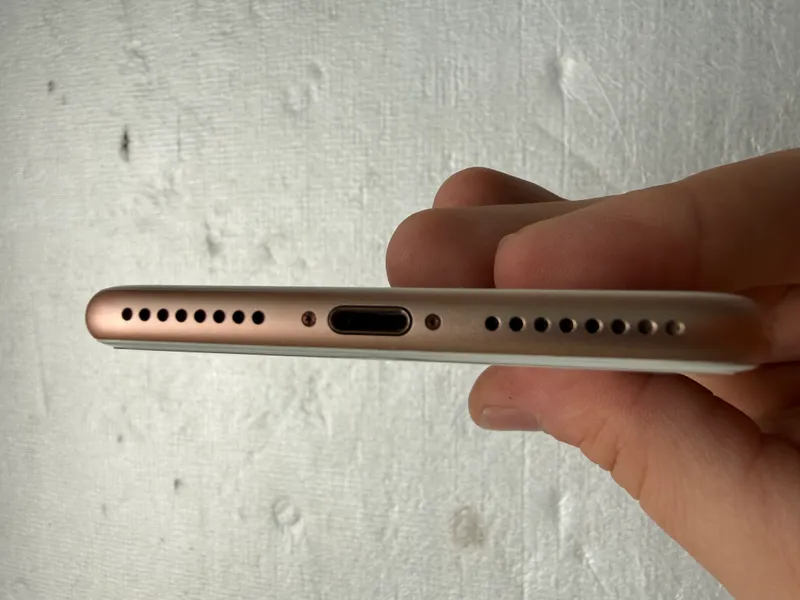 iPhone 8+ 64 GB sotiladi 1 iPhone 8+ 64 GB sotiladi 1