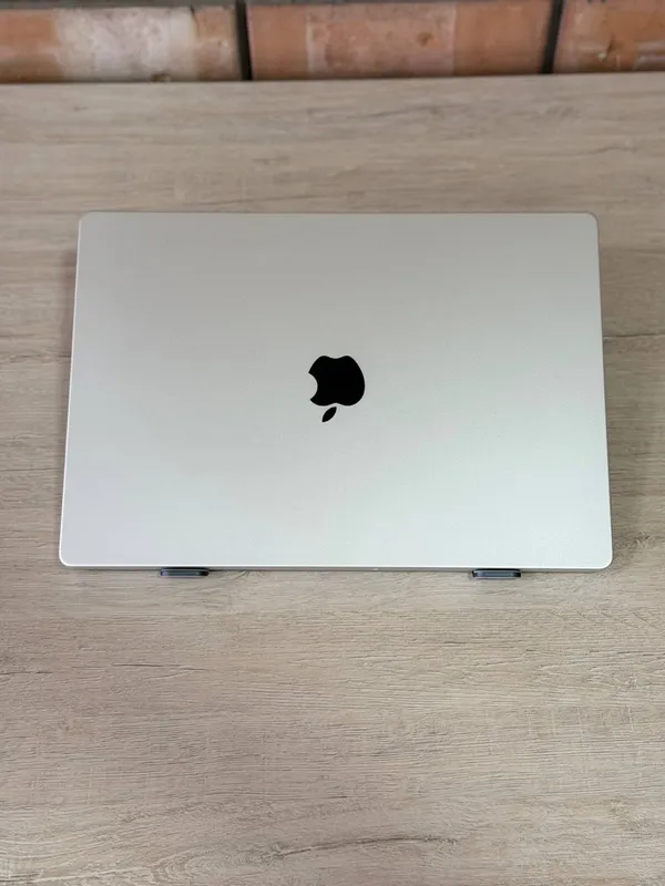 Macbook pro M4 pro (16inch) Silver 5