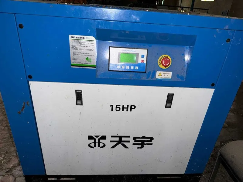 15 HP vintli kompressor + havo quritgich + 500L resiver 1 15 HP vintli kompressor + havo quritgich + 500L resiver 1