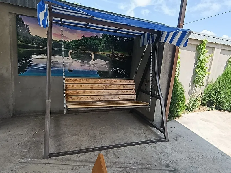 Железные качели с крышей 2 Железные качели с крышей 2