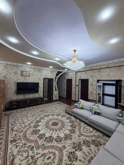 2 xonali kvartira, 76 m2, Yakkasaroy 3