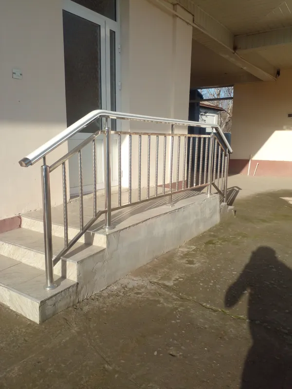 Perila iz nerjaveyki navesi iz steklo 4 Perila iz nerjaveyki navesi iz steklo 4