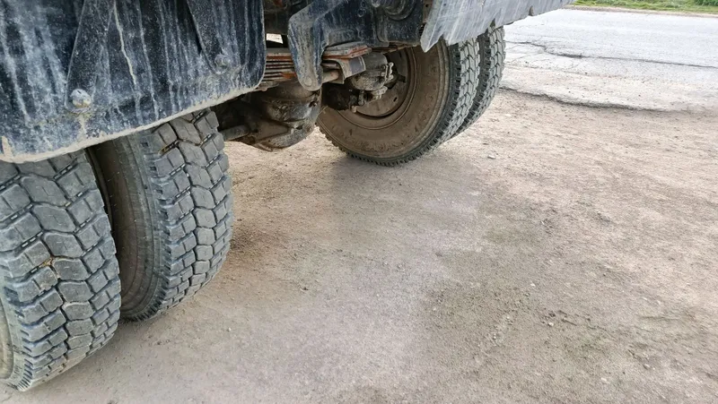 Zil 130 samasval sotiladi srochiy — фото 4