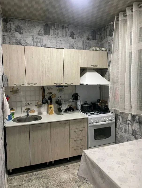 Продаётся своя квартира — фото 3